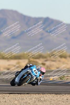 media/Dec-07-2025-CVMA (Sun) [[3e7d2de5dc]]/Race 16-Formula Middleweight/